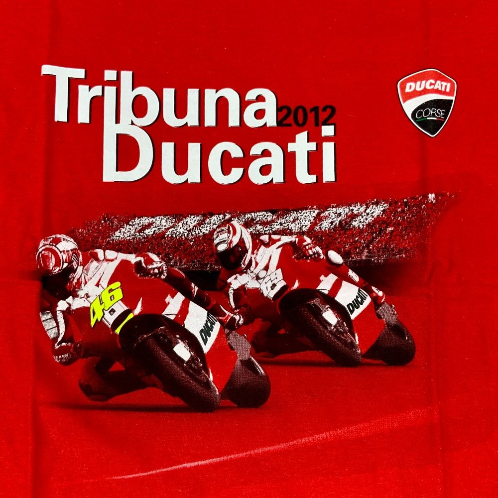 New Ducati Corse Tribuna 2012 MotoGP Racing T-Shirt Rossi & Hayden  Sz XL